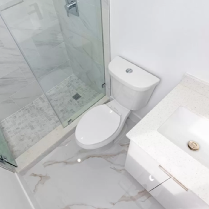 Gables Modern Bath