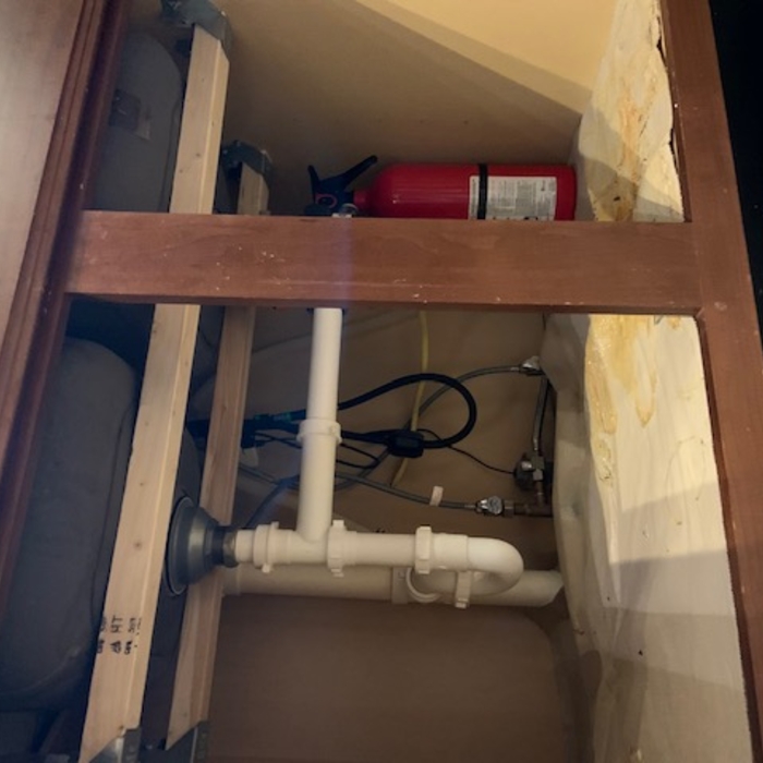 Under mount kitchen sink