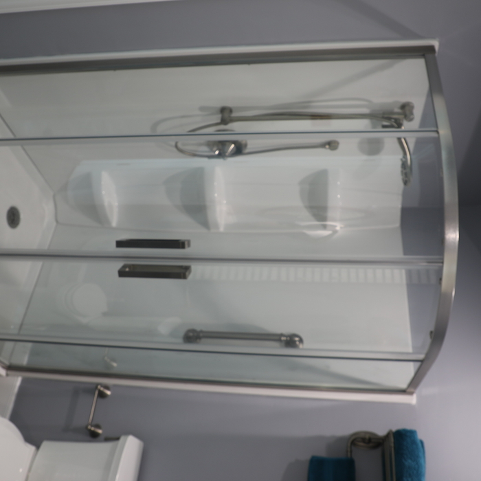 Standing shower