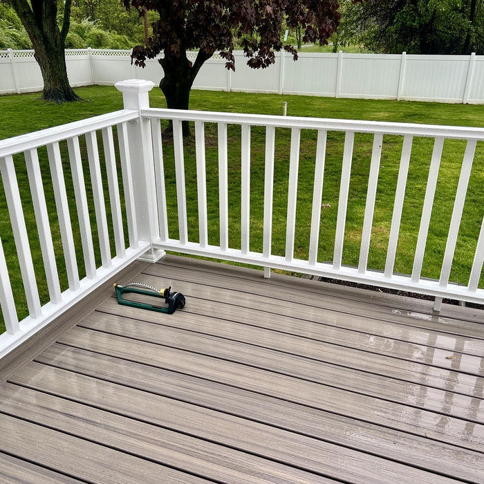 Fence &amp; new deck with railing